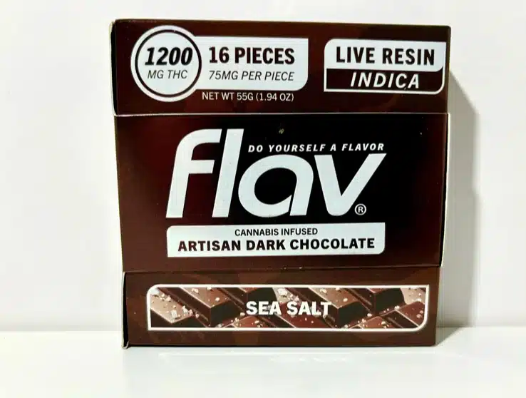 FLAV Red Velvet Chocolate Bar – Live Resin Artisan White 1200mg - Image 5