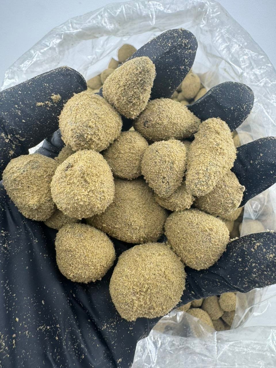 Loose Moonrocks